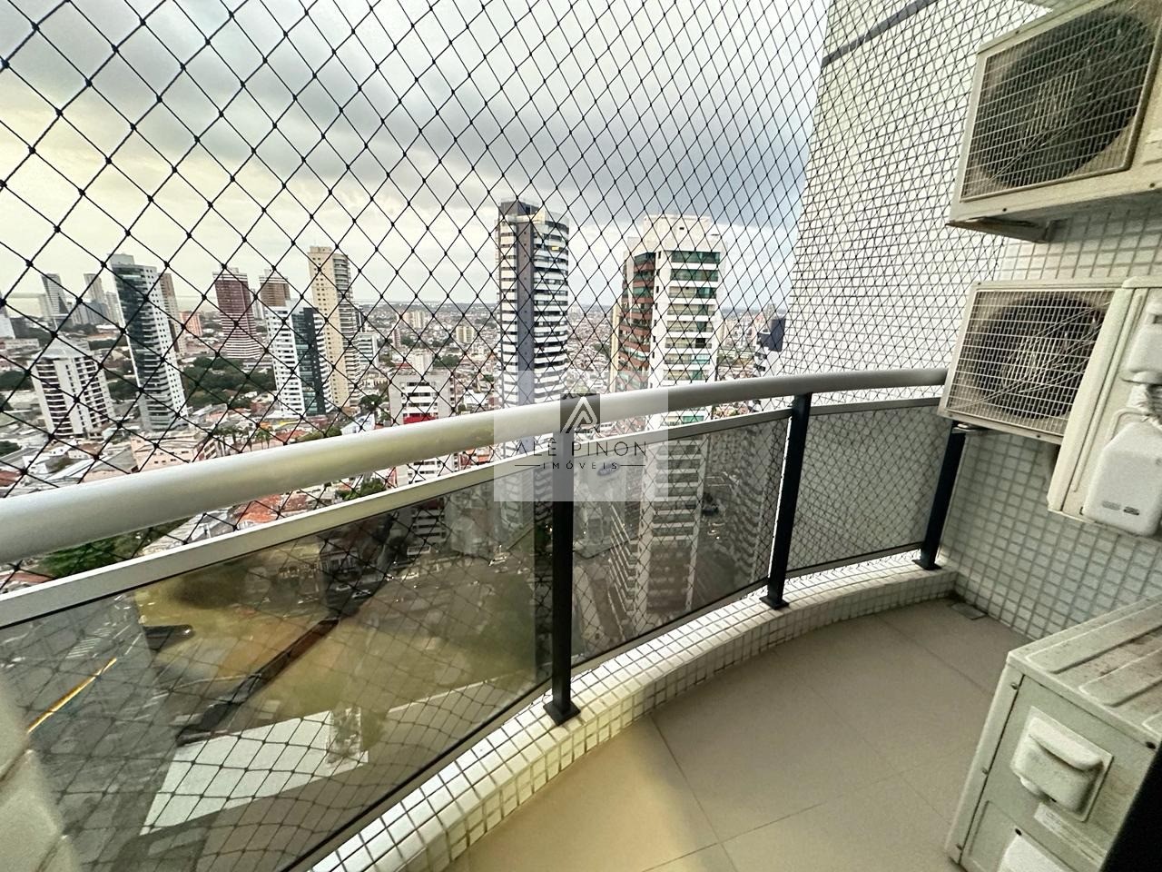 Luxuoso apartamento de 3 quartos e 3 suítes no umarizal, bel
