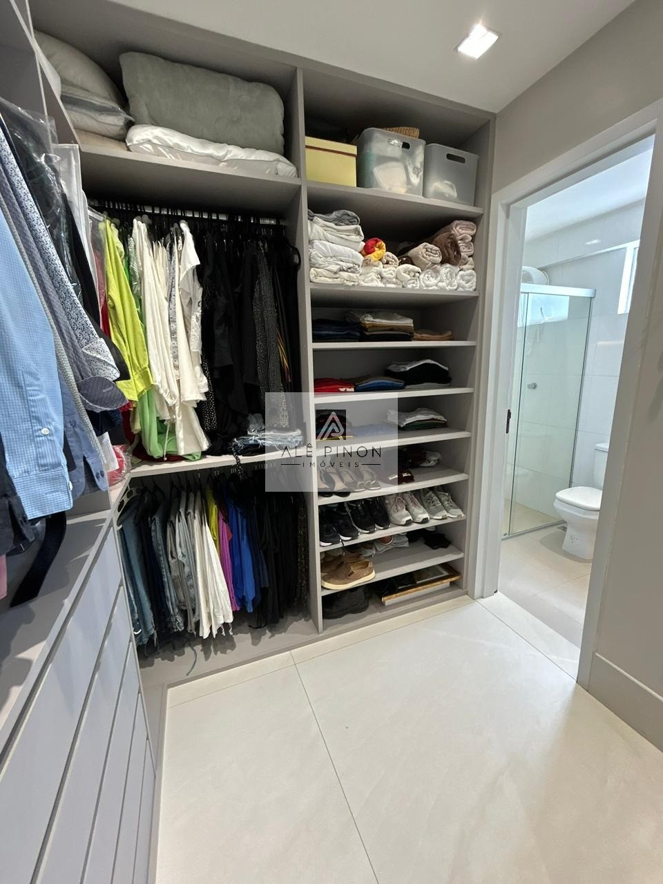 Imóvel de alto padrão: apartamento de luxo com 3 quartos e 4