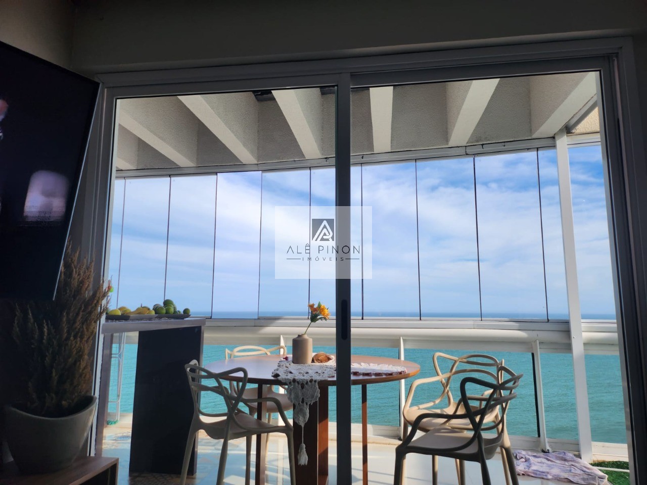 Oportunidade imperdível: Apartamento de luxo na Praia Campista, Macaé-RJ, com 3 quartos, 3 suítes e 145m²!