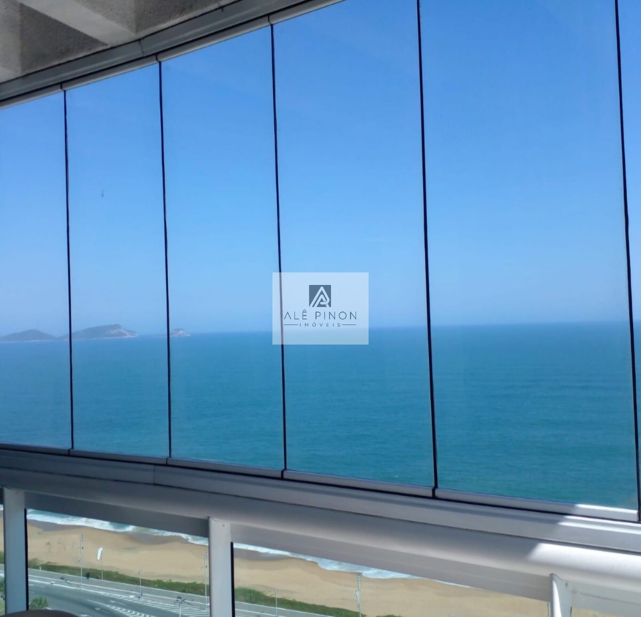 Oportunidade imperdível: Apartamento de luxo na Praia Campista, Macaé-RJ, com 3 quartos, 3 suítes e 145m²!