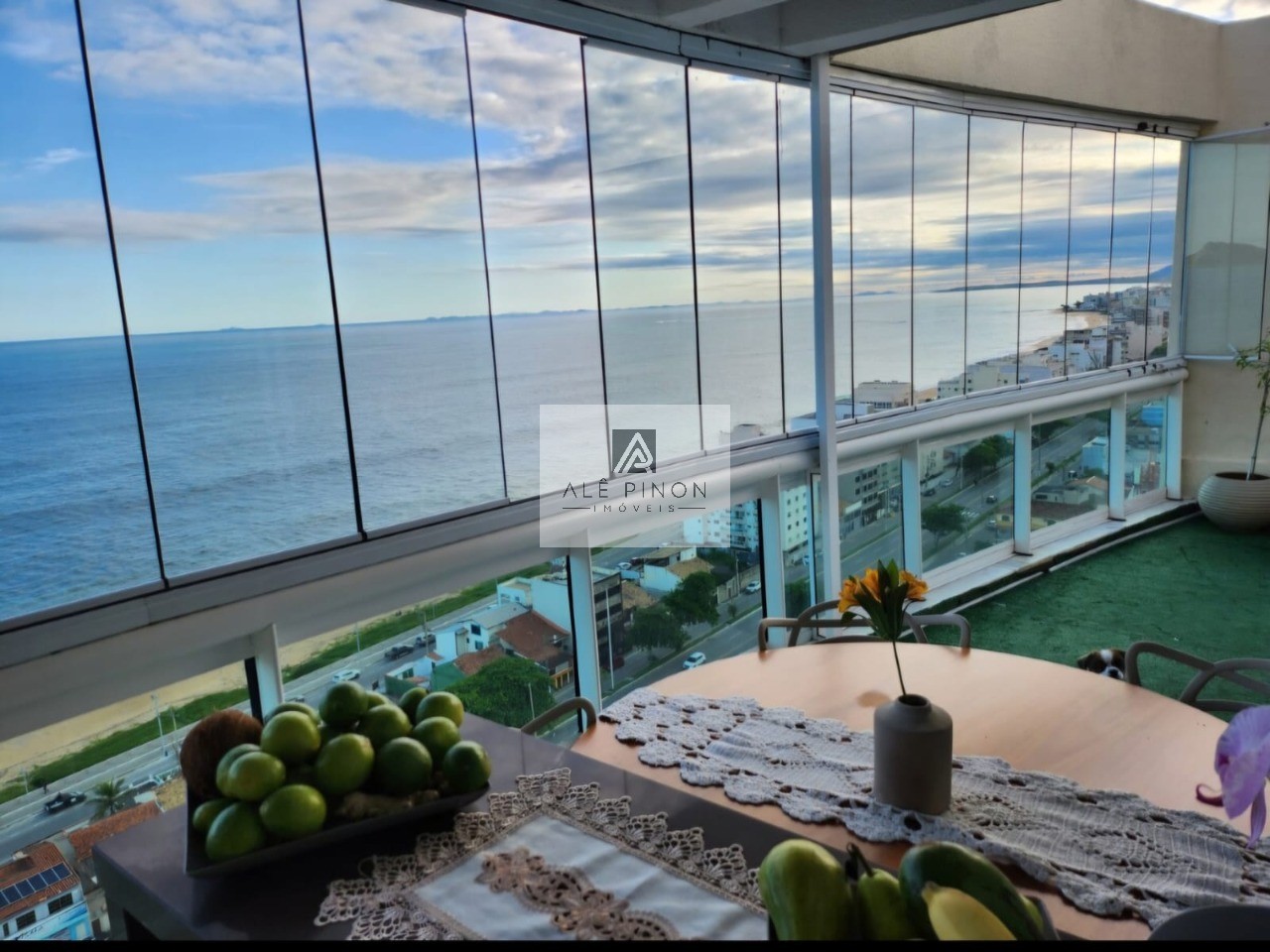 Oportunidade imperdível: Apartamento de luxo na Praia Campista, Macaé-RJ, com 3 quartos, 3 suítes e 145m²!