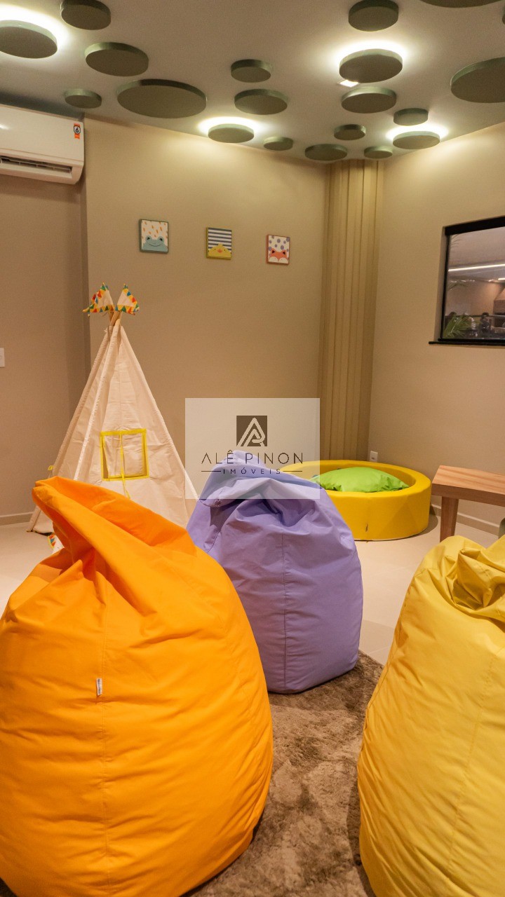 Espaçoso apartamento de 3 quartos com suíte e garagem em con