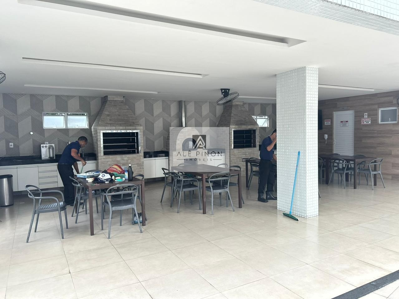 Imóvel de alto padrão: apartamento de luxo com 3 quartos e 4