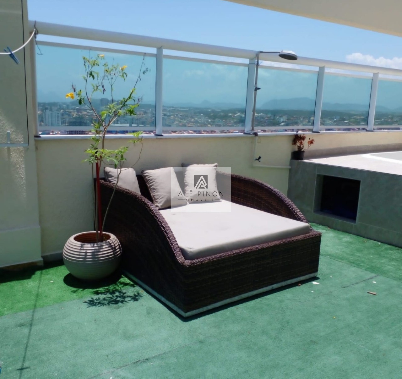 Oportunidade imperdível: Apartamento de luxo na Praia Campista, Macaé-RJ, com 3 quartos, 3 suítes e 145m²!