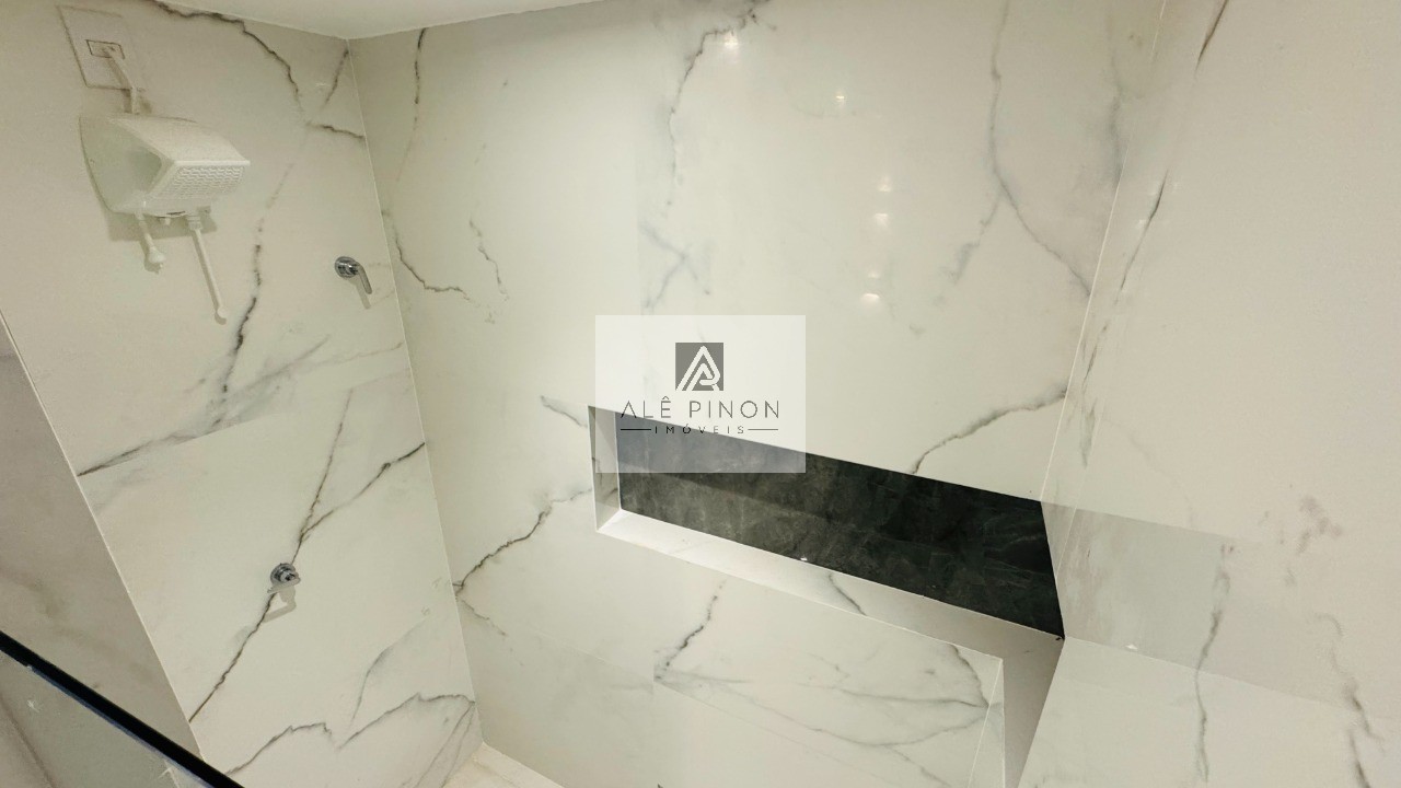 Imperdível apartamento de luxo com 4 quartos e 4 suítes na Campina, Belém-PA - 512m², 4 vagas!