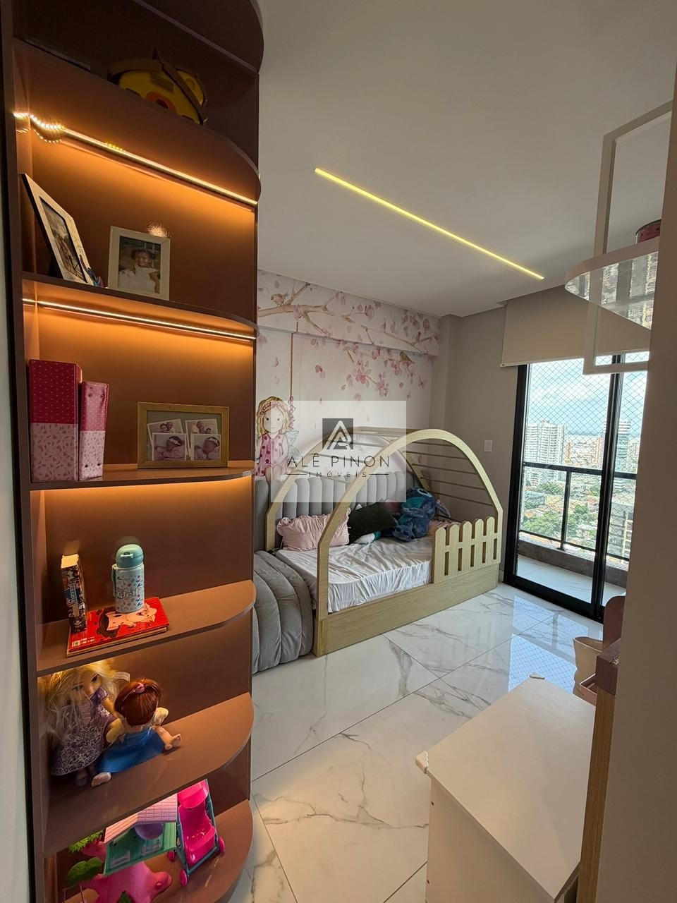 Aluguel de Cobertura Luxuosa em Belém-PA, Bairro Batista Campos: 3 Quartos, 3 Suítes, 2 Salas, 3 Vagas, 150m². Venha Conferir! - foto 9