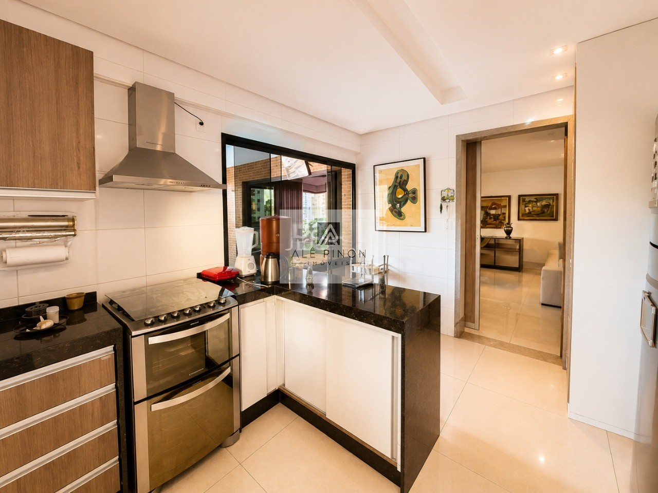 Apartamento de Luxo à Venda em Belém-PA, Umarizal: 4 Quartos, 3 Suítes, 6 Banheiros, 2 Vagas, 195m².