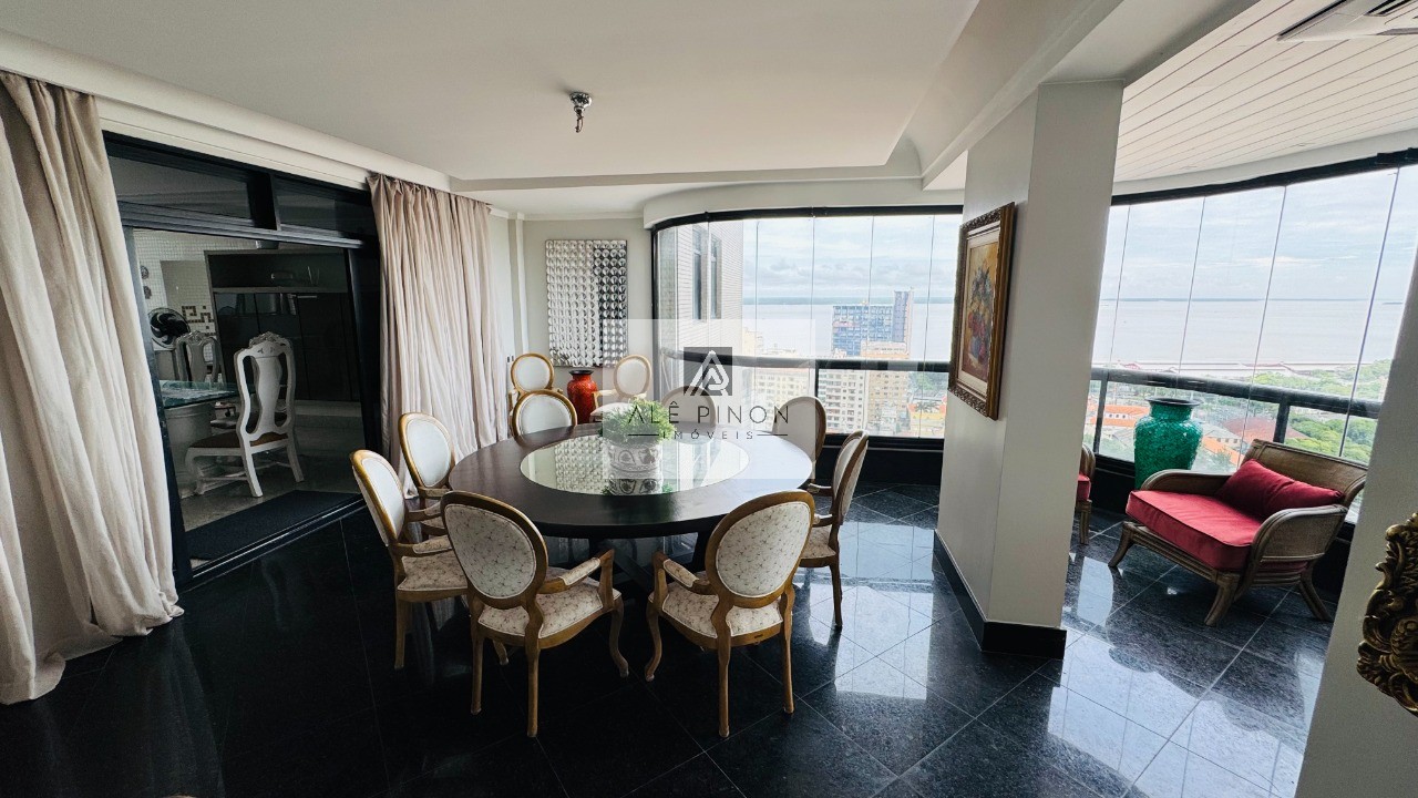 Imperdível apartamento de luxo com 4 quartos e 4 suítes na Campina, Belém-PA - 512m², 4 vagas!