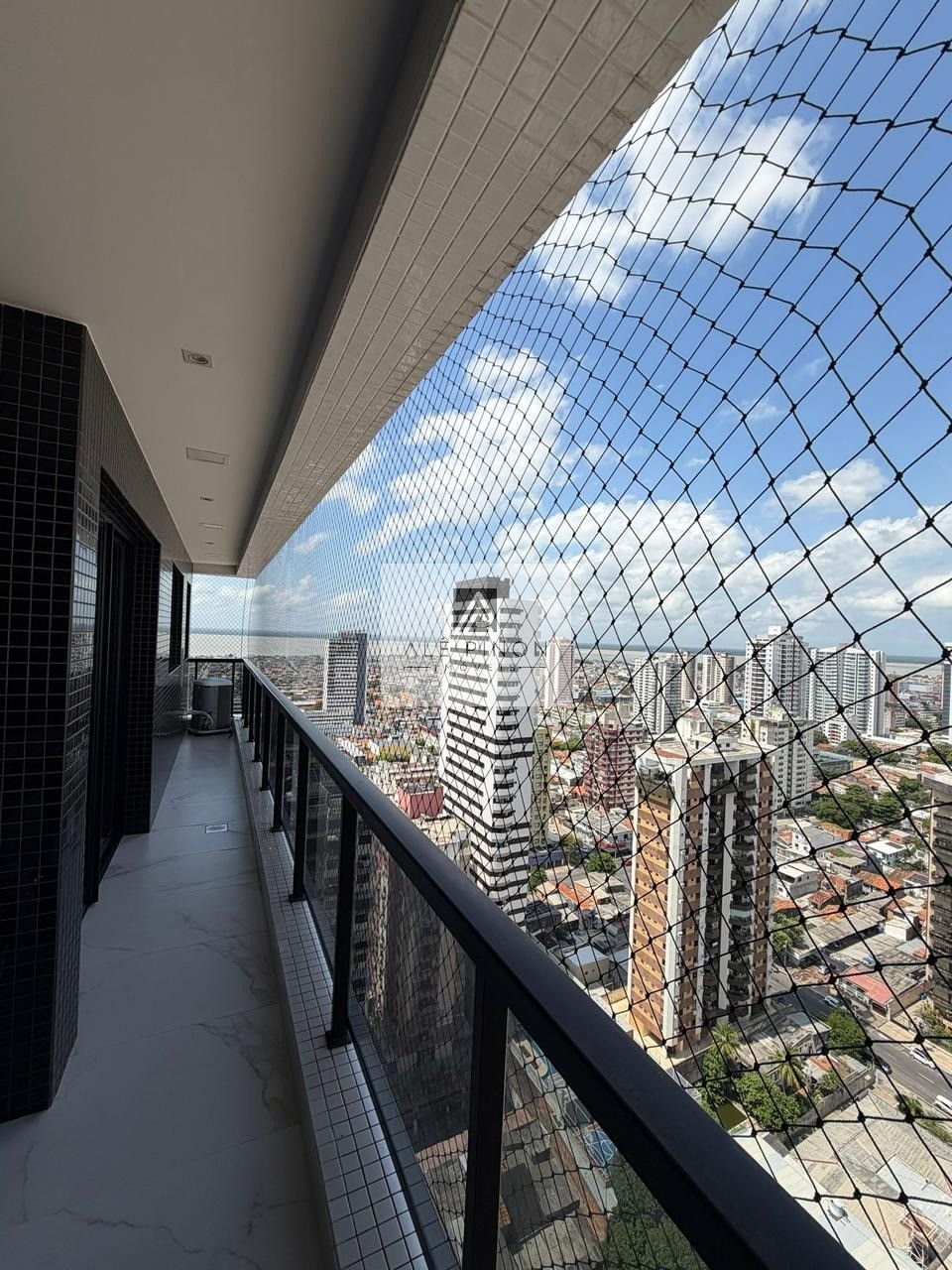 Aluguel de Cobertura Luxuosa em Belém-PA, Bairro Batista Campos: 3 Quartos, 3 Suítes, 2 Salas, 3 Vagas, 150m². Venha Conferir! - foto 2