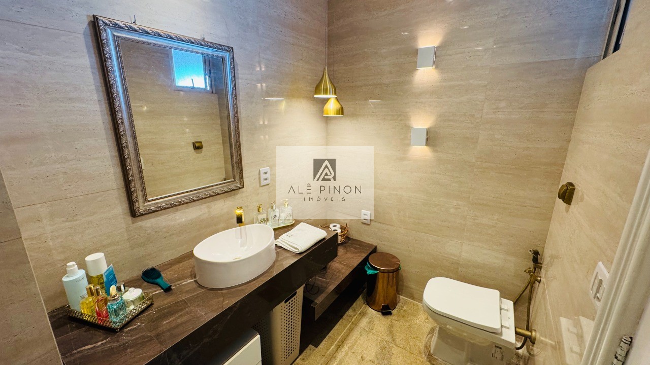 Imperdível apartamento de luxo com 4 quartos e 4 suítes na Campina, Belém-PA - 512m², 4 vagas!