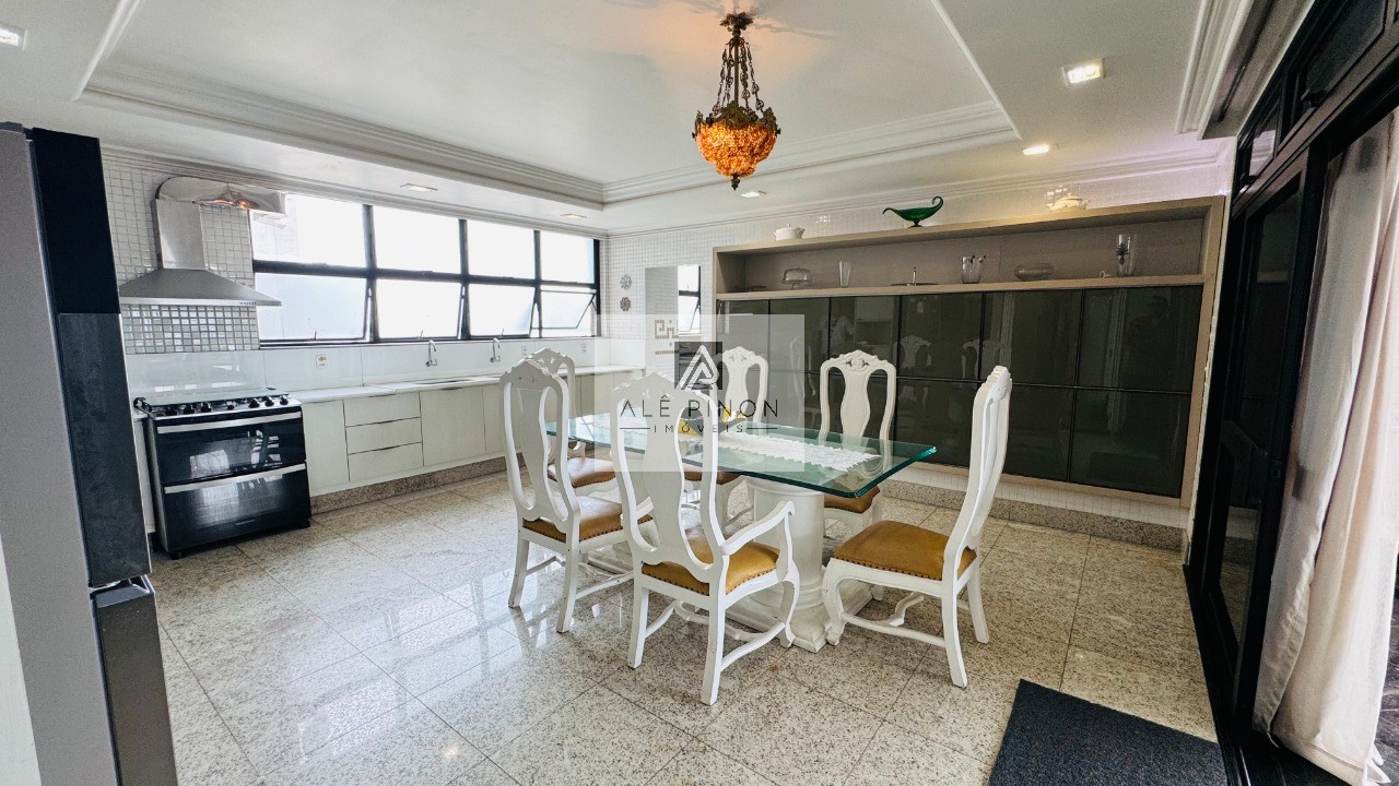 Imperdível apartamento de luxo com 4 quartos e 4 suítes na Campina, Belém-PA - 512m², 4 vagas!