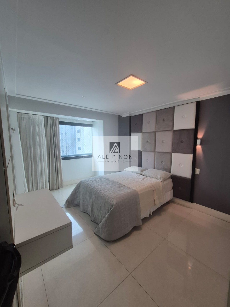 Apartamento à venda em Belém-PA, Umarizal: 4 quartos, 3 suítes, 3 salas, 6 banheiros, 3 vagas, 272m². Venha conhecer!