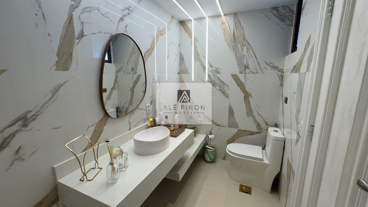 Imperdível apartamento de luxo com 4 quartos e 4 suítes na Campina, Belém-PA - 512m², 4 vagas!