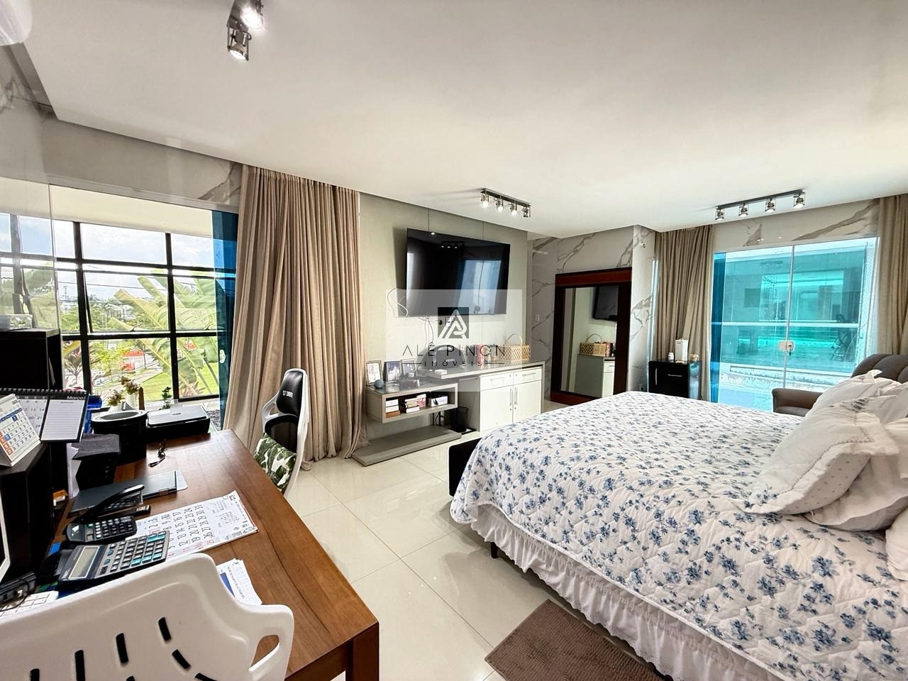 Belém-PA: Casa de luxo em condomínio no parque verde com 4 quartos, 4 suítes e 6 vagas de garagem!
