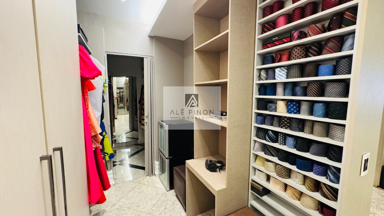 Imperdível apartamento de luxo com 4 quartos e 4 suítes na Campina, Belém-PA - 512m², 4 vagas!