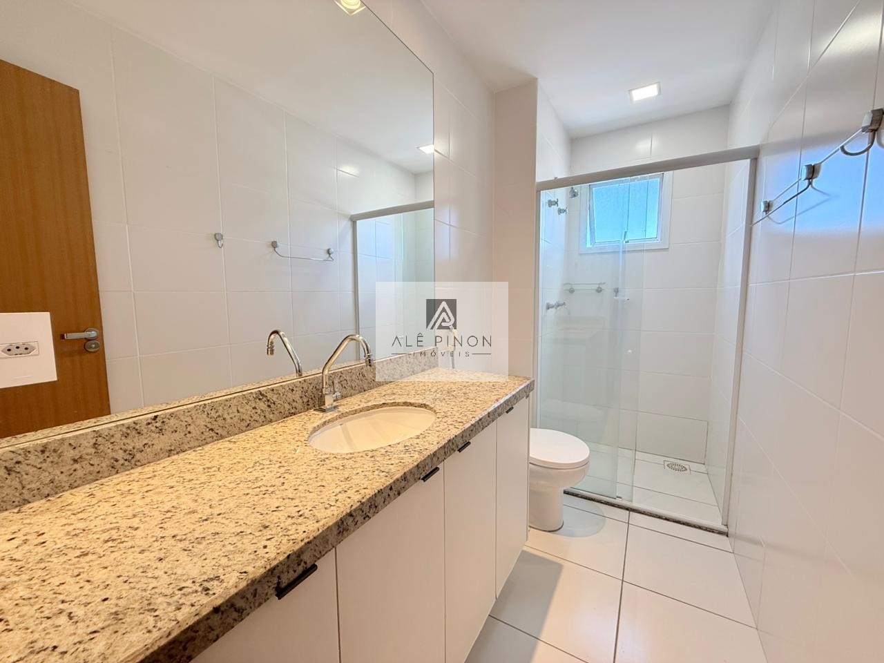 Apartamento de Luxo no Umarizal: 3 Quartos, 3 Suítes, 3 Salas e 143m² - Belém-PA
