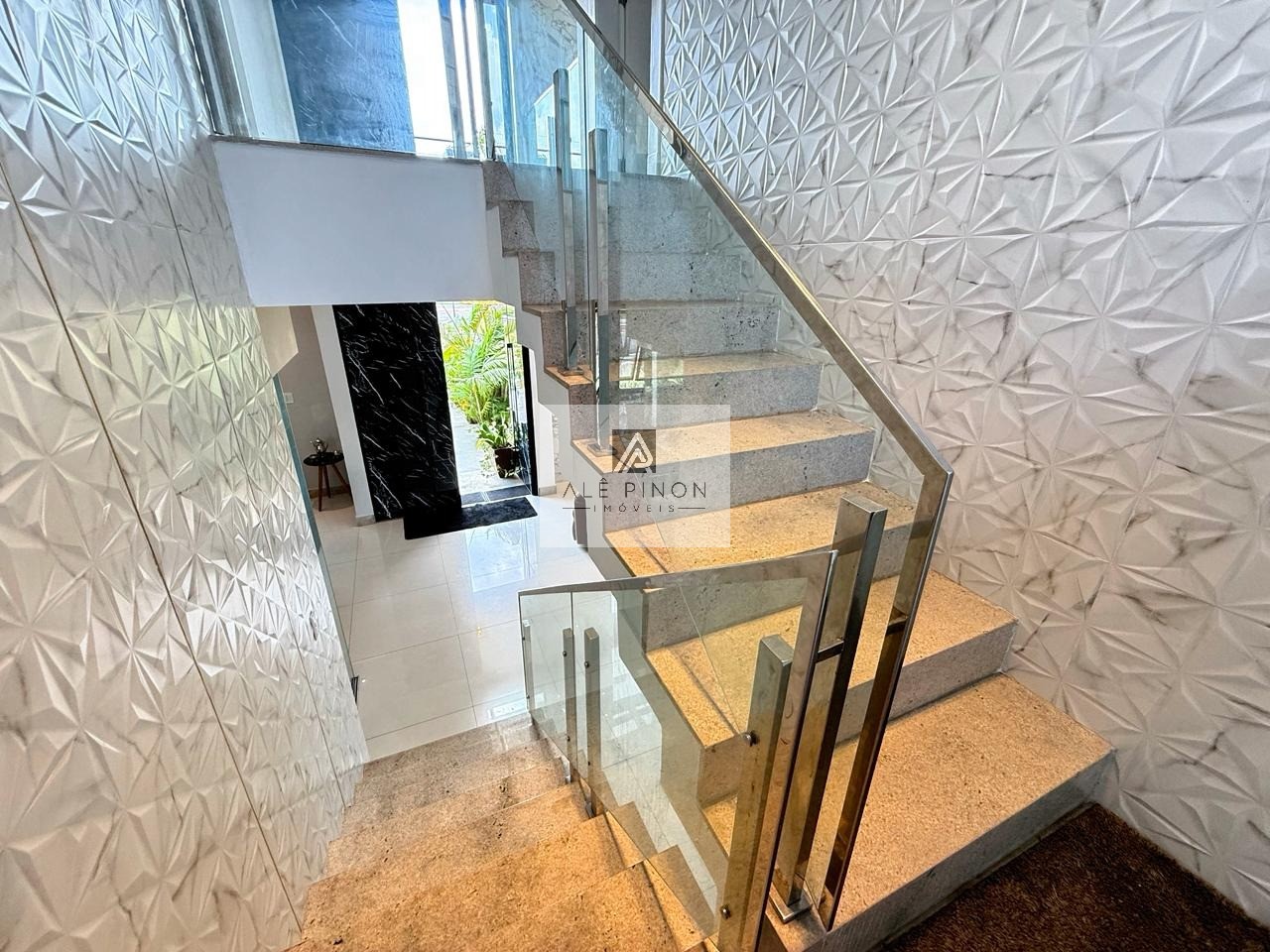 Belém-PA: Casa de luxo em condomínio no parque verde com 4 quartos, 4 suítes e 6 vagas de garagem!