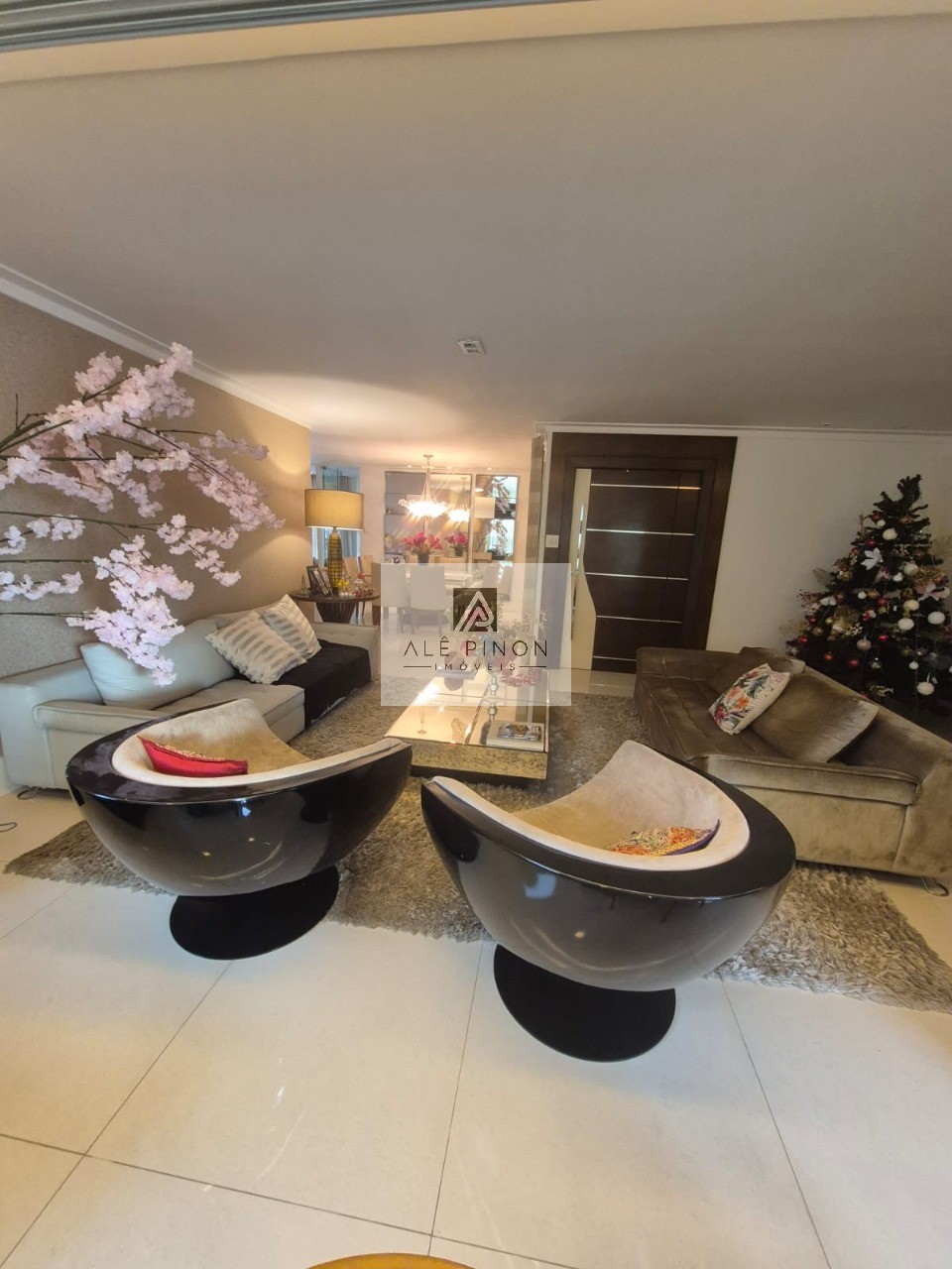 Apartamento à venda em Belém-PA, Umarizal: 4 quartos, 3 suítes, 3 salas, 6 banheiros, 3 vagas, 272m². Venha conhecer!