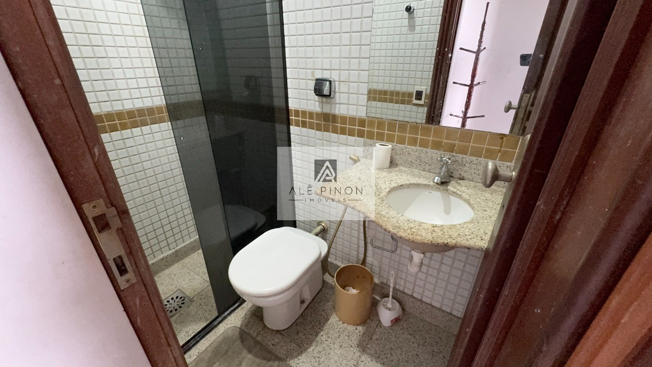 Imperdível apartamento de luxo com 4 quartos e 4 suítes na Campina, Belém-PA - 512m², 4 vagas!