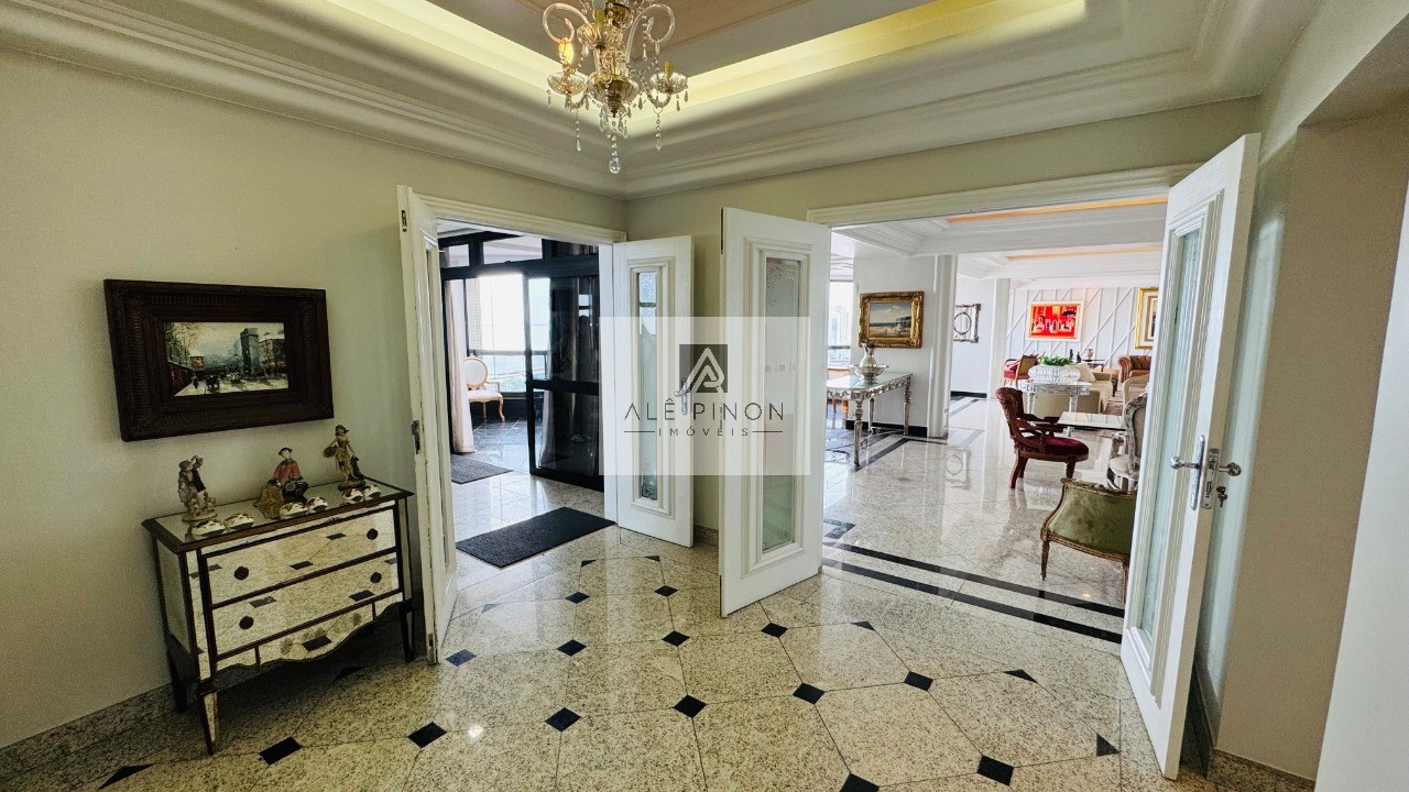 Imperdível apartamento de luxo com 4 quartos e 4 suítes na Campina, Belém-PA - 512m², 4 vagas!