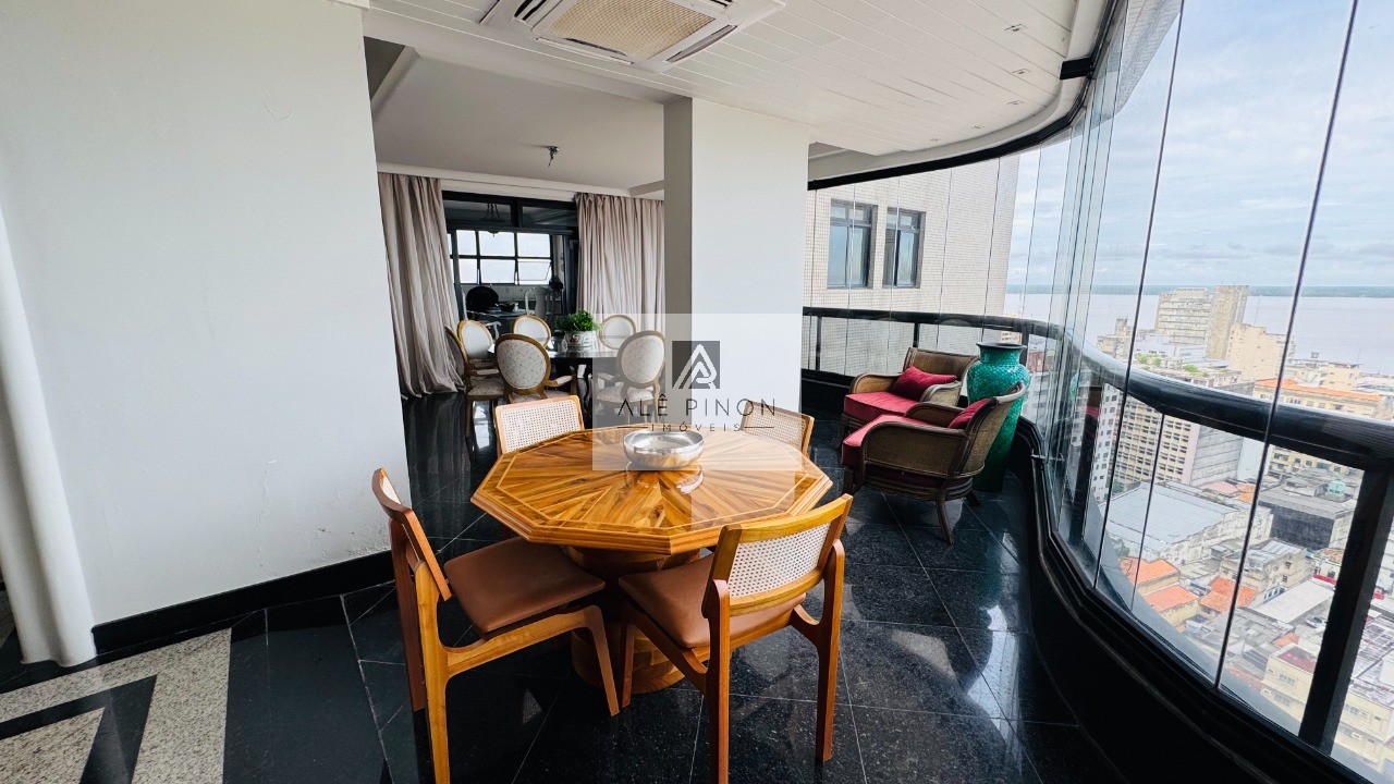 Imperdível apartamento de luxo com 4 quartos e 4 suítes na Campina, Belém-PA - 512m², 4 vagas!