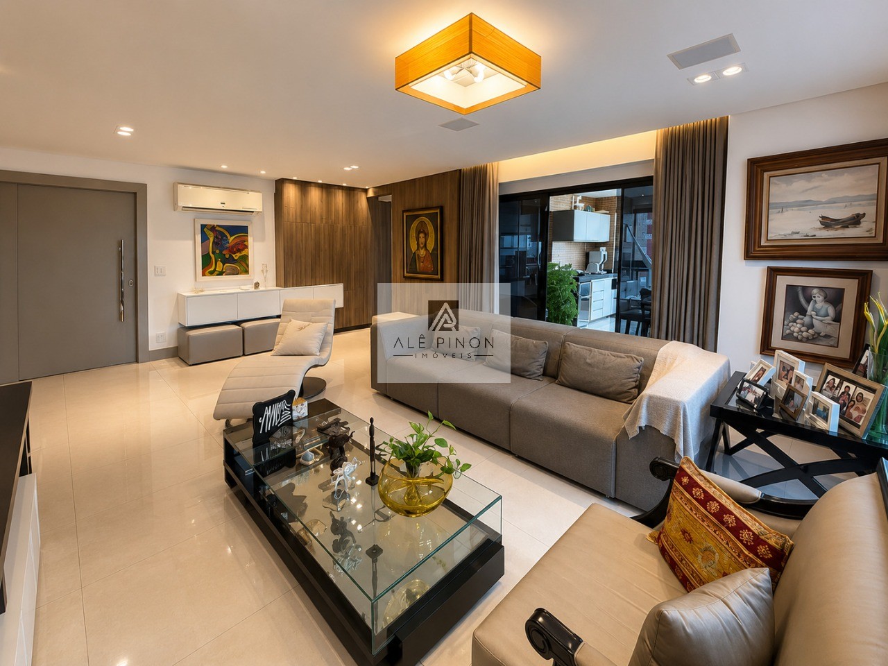 Apartamento de Luxo à Venda em Belém-PA, Umarizal: 4 Quartos, 3 Suítes, 6 Banheiros, 2 Vagas, 195m².