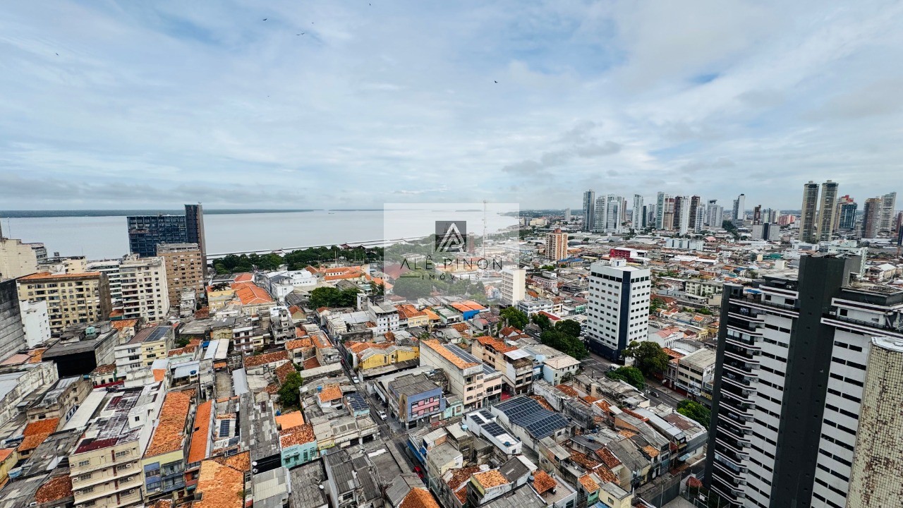 Imperdível apartamento de luxo com 4 quartos e 4 suítes na Campina, Belém-PA - 512m², 4 vagas!