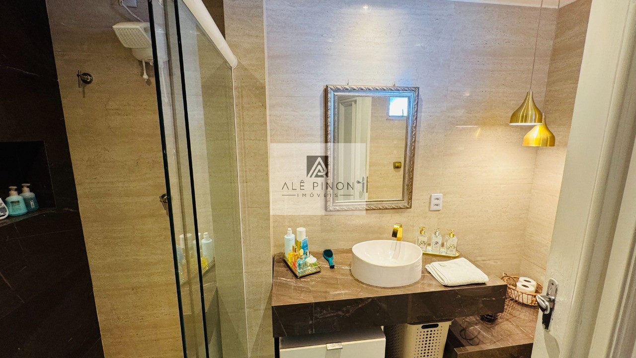 Imperdível apartamento de luxo com 4 quartos e 4 suítes na Campina, Belém-PA - 512m², 4 vagas!