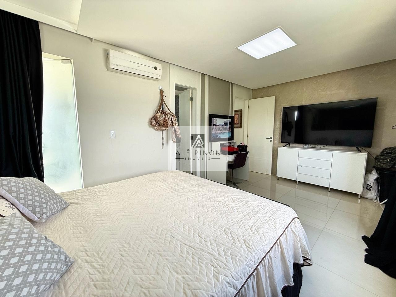 Belém-PA: Casa de luxo em condomínio no parque verde com 4 quartos, 4 suítes e 6 vagas de garagem!