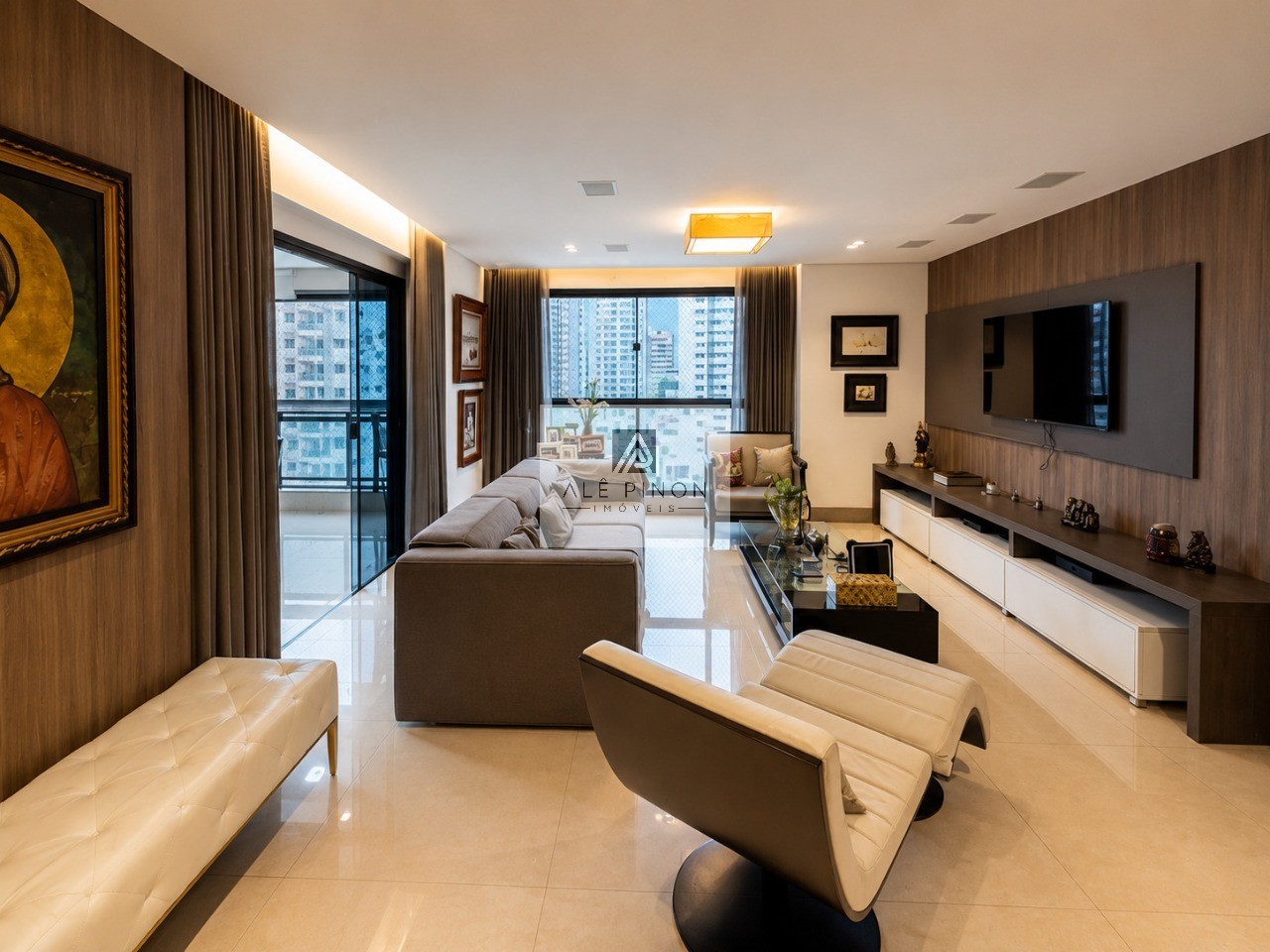 Apartamento de Luxo à Venda em Belém-PA, Umarizal: 4 Quartos, 3 Suítes, 6 Banheiros, 2 Vagas, 195m².