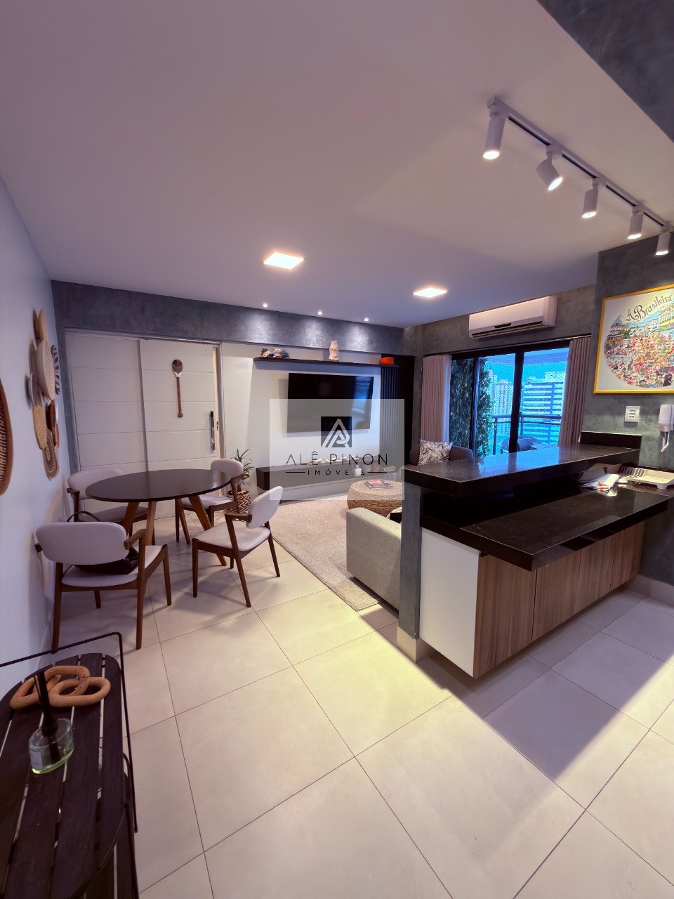 Belém-PA: Apartamento para locação no bairro Umarizal com 2 suítes, 2 salas e 2 vagas de garagem, 110m². Venha conferir!