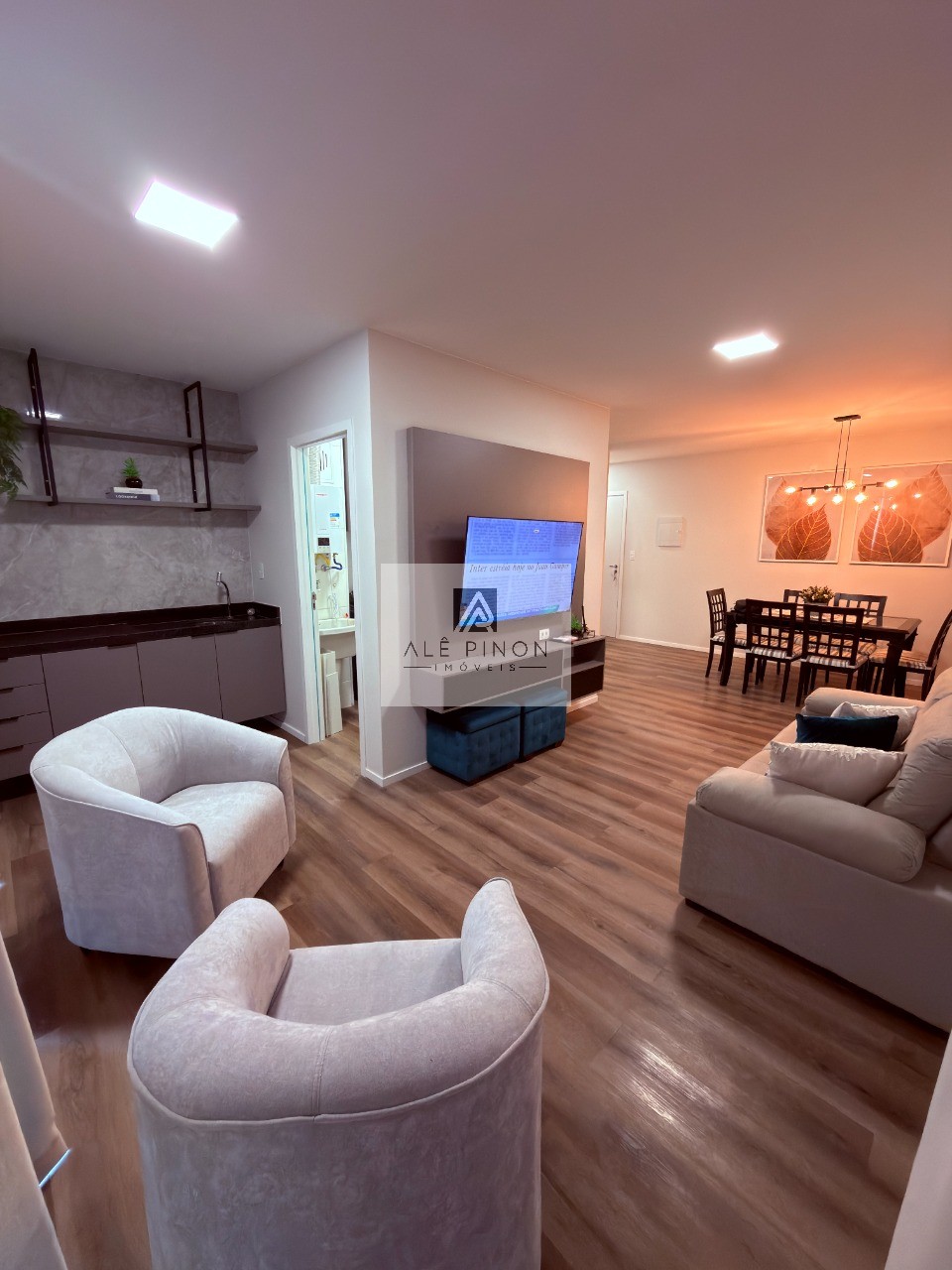 Apartamento para locação em Belém-PA, bairro Jurunas: 2 quartos, 1 suíte, 1 sala, 1 vaga na garagem, 78m². Mobiliado. Venha conferir!