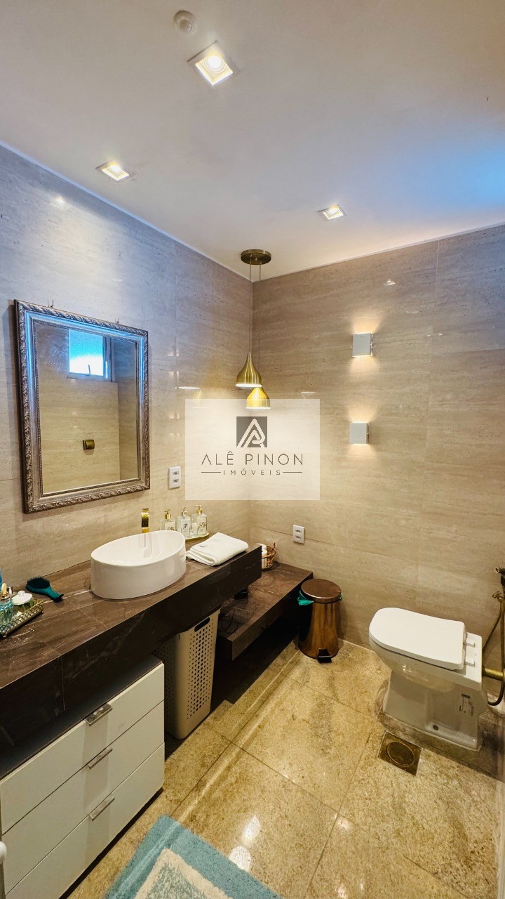 Imperdível apartamento de luxo com 4 quartos e 4 suítes na Campina, Belém-PA - 512m², 4 vagas!