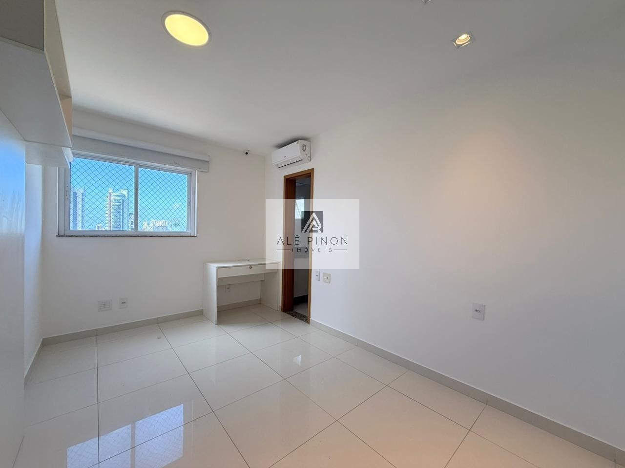 Apartamento de Luxo no Umarizal: 3 Quartos, 3 Suítes, 3 Salas e 143m² - Belém-PA