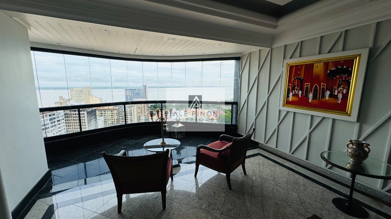 Imperdível apartamento de luxo com 4 quartos e 4 suítes na Campina, Belém-PA - 512m², 4 vagas!