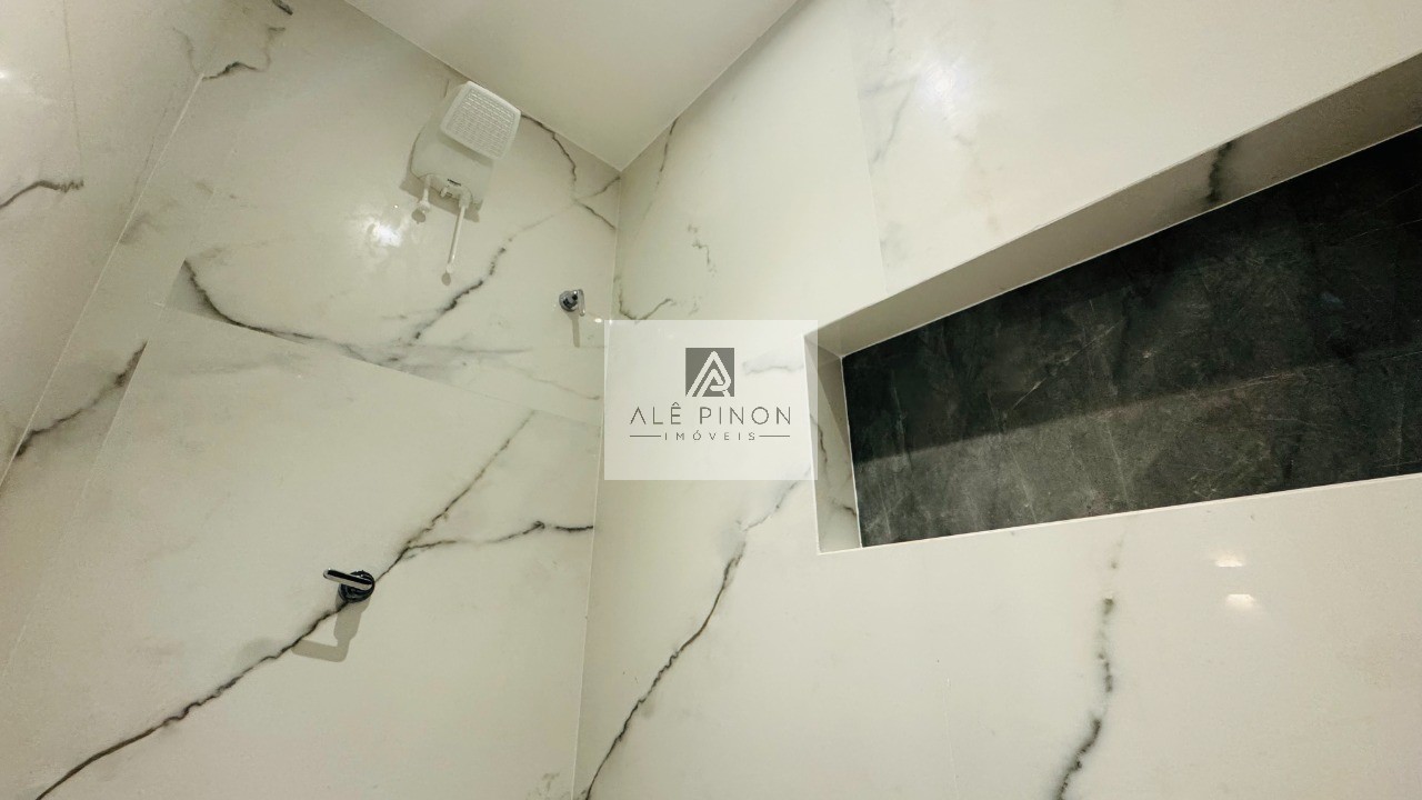 Imperdível apartamento de luxo com 4 quartos e 4 suítes na Campina, Belém-PA - 512m², 4 vagas!
