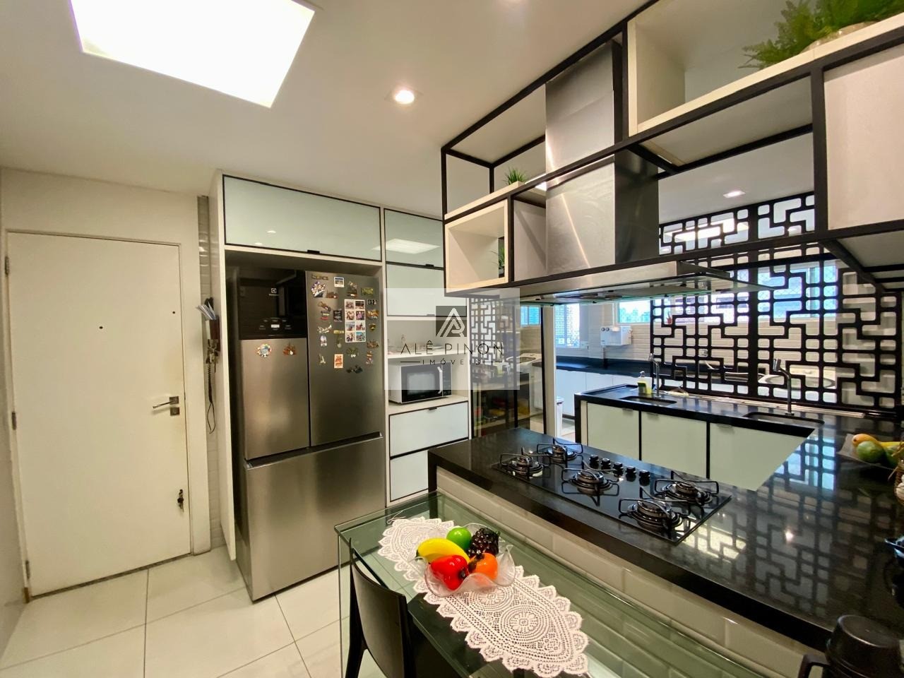Luxuoso apartamento de 3 quartos, 3 suítes e 3 salas à venda em Nazaré, Belém-PA - 180m² de puro conforto!