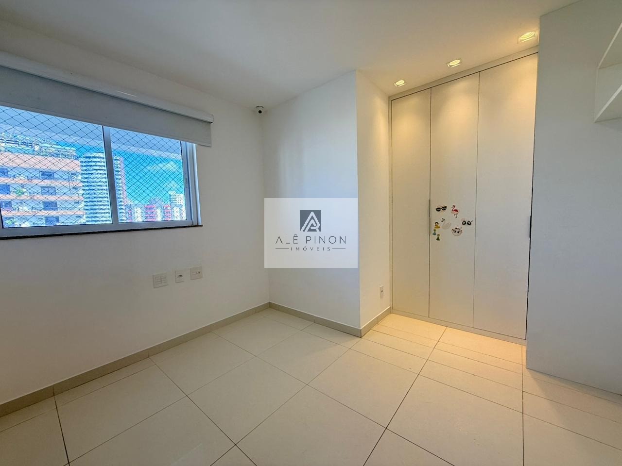 Apartamento de Luxo no Umarizal: 3 Quartos, 3 Suítes, 3 Salas e 143m² - Belém-PA