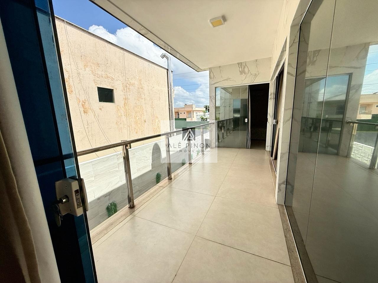 Belém-PA: Casa de luxo em condomínio no parque verde com 4 quartos, 4 suítes e 6 vagas de garagem!