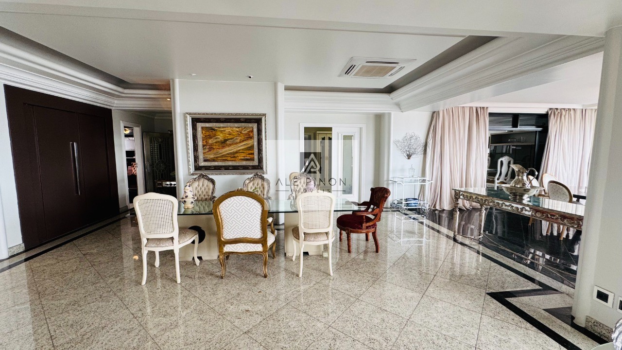 Imperdível apartamento de luxo com 4 quartos e 4 suítes na Campina, Belém-PA - 512m², 4 vagas!