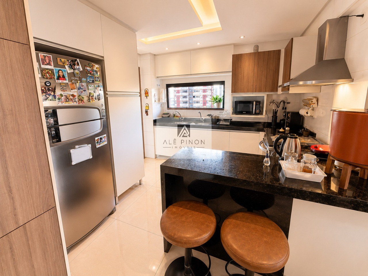 Apartamento de Luxo à Venda em Belém-PA, Umarizal: 4 Quartos, 3 Suítes, 6 Banheiros, 2 Vagas, 195m².