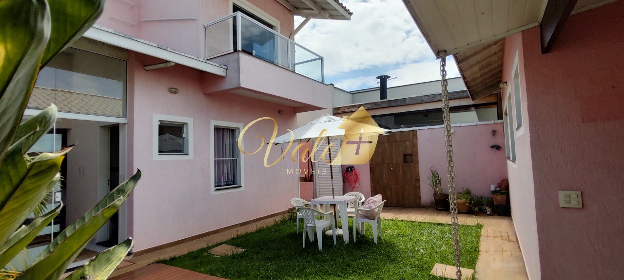 Casa, 4 quartos, 200 m² - Foto 1