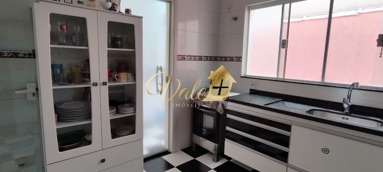 Casa, 4 quartos, 200 m² - Foto 4