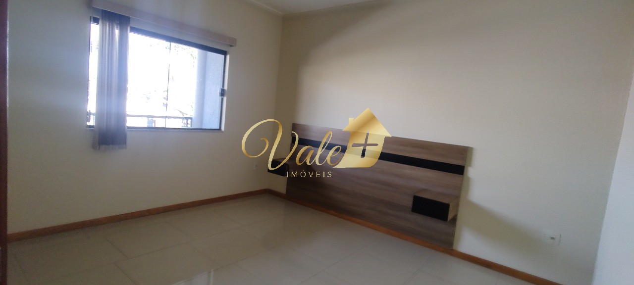 Casa, 3 quartos, 270 m² - Foto 6