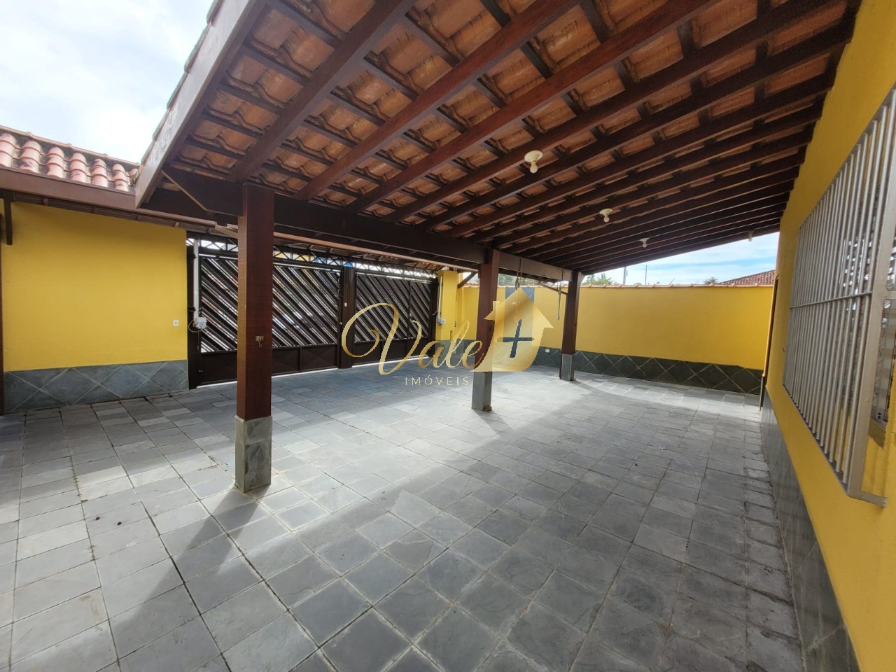 Casa, 5 quartos, 164 m² - Foto 2