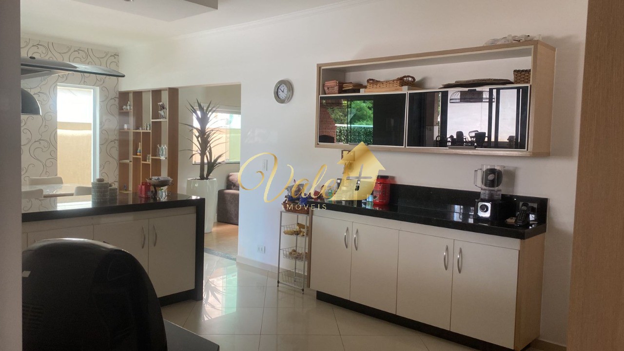 Casa, 4 quartos, 250 m² - Foto 9