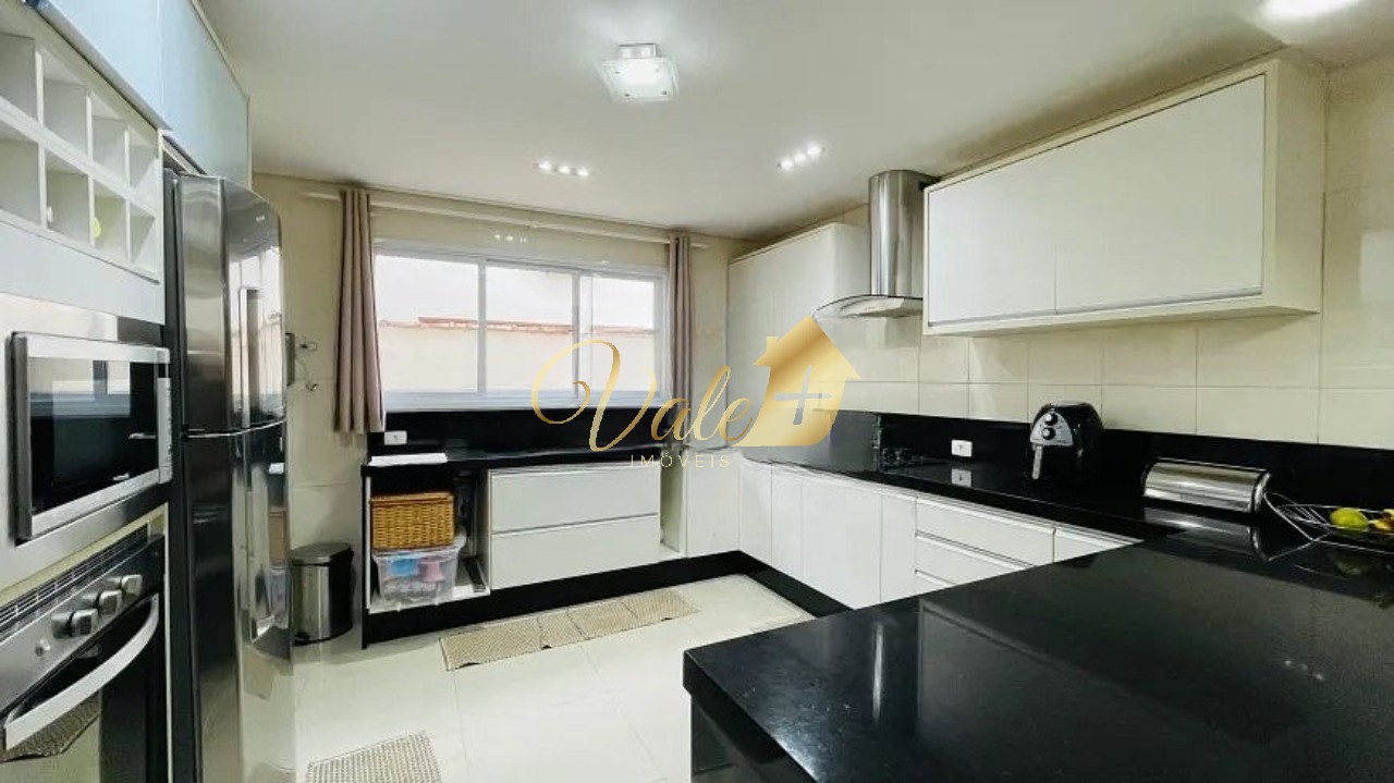 Casa, 3 quartos, 250 m² - Foto 4
