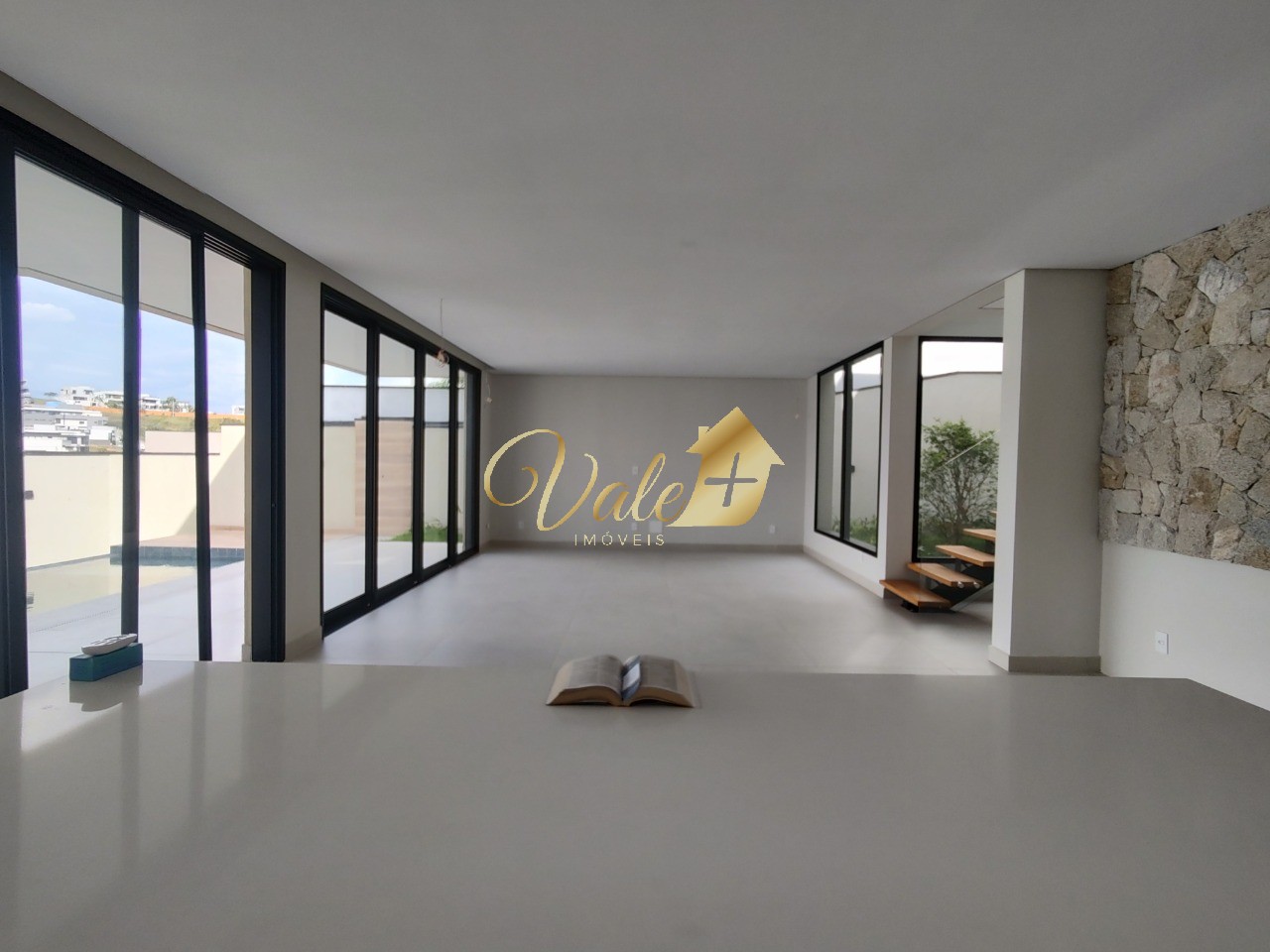 Casa, 4 quartos, 302 m² - Foto 2
