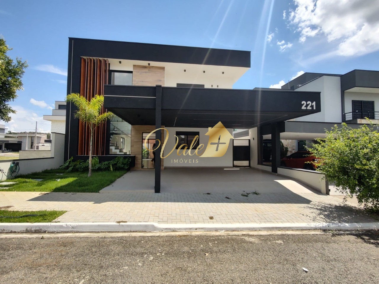 Casa, 4 quartos, 288 m² - Foto 1