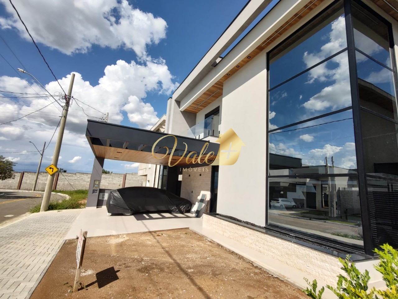 Casa, 4 quartos, 288 m² - Foto 1